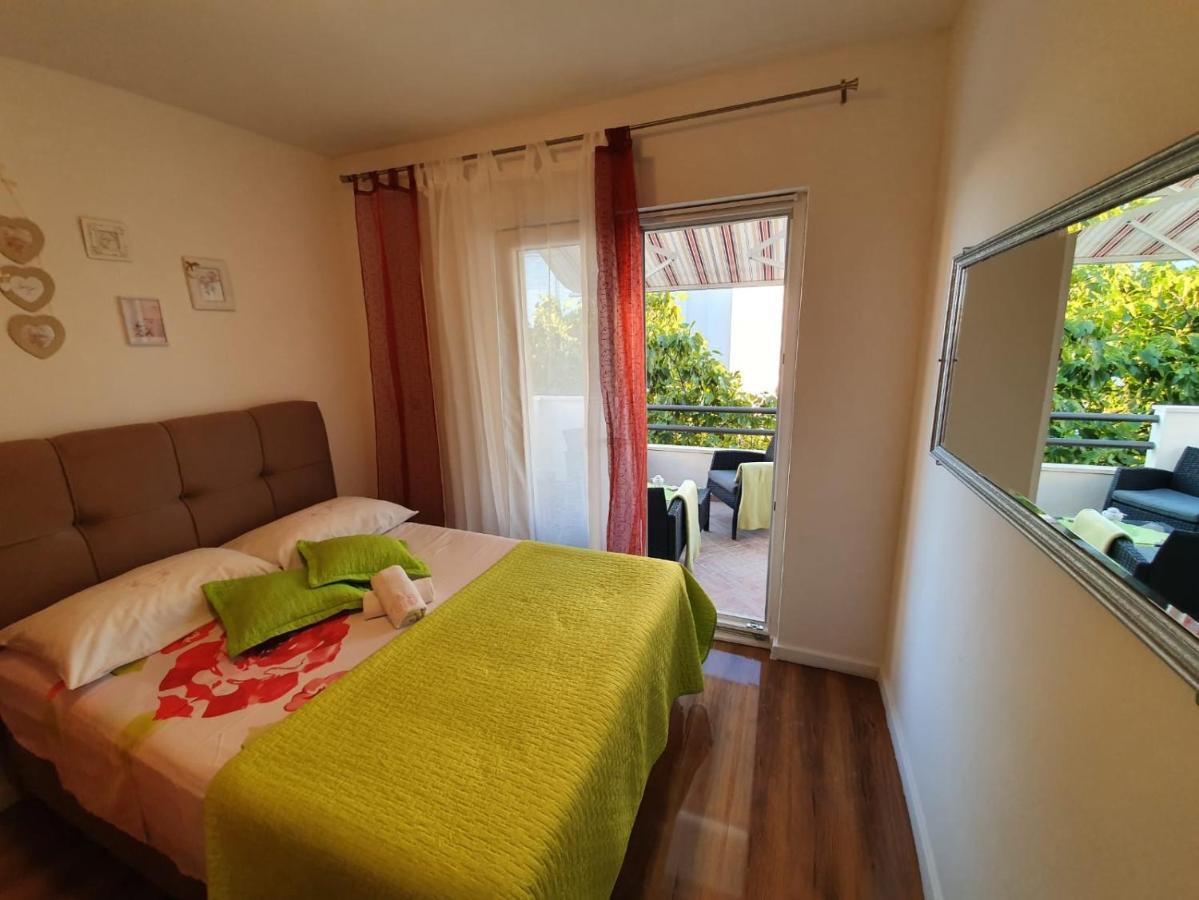 Apartmani Mara Rogoznica Рогозниця Екстер'єр фото