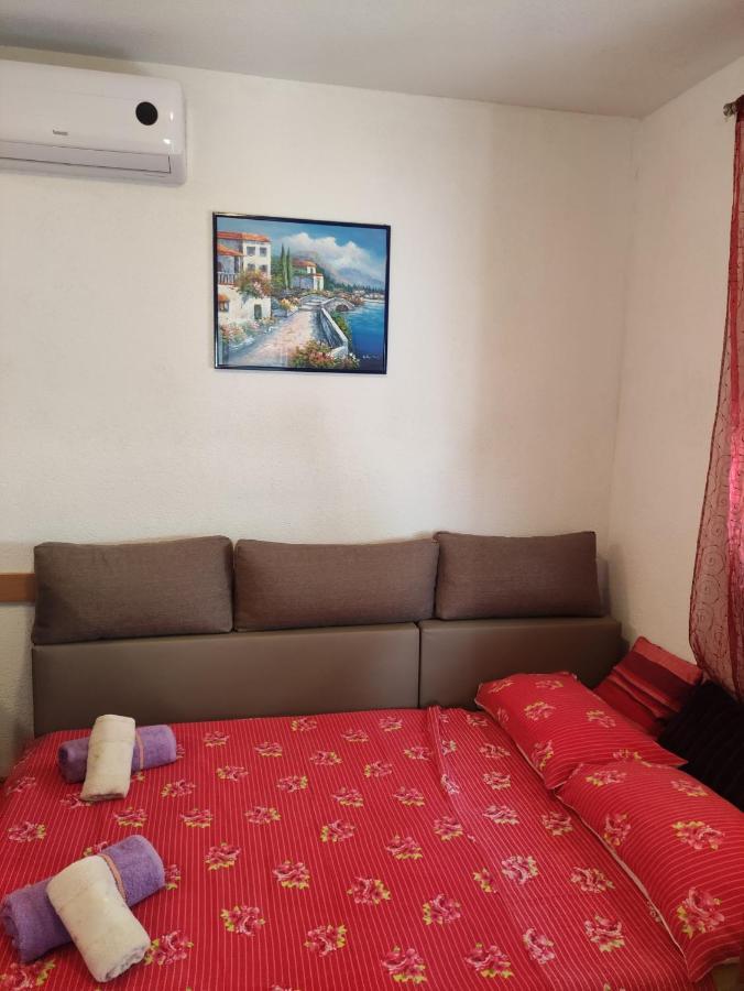 Apartmani Mara Rogoznica Рогозниця Екстер'єр фото