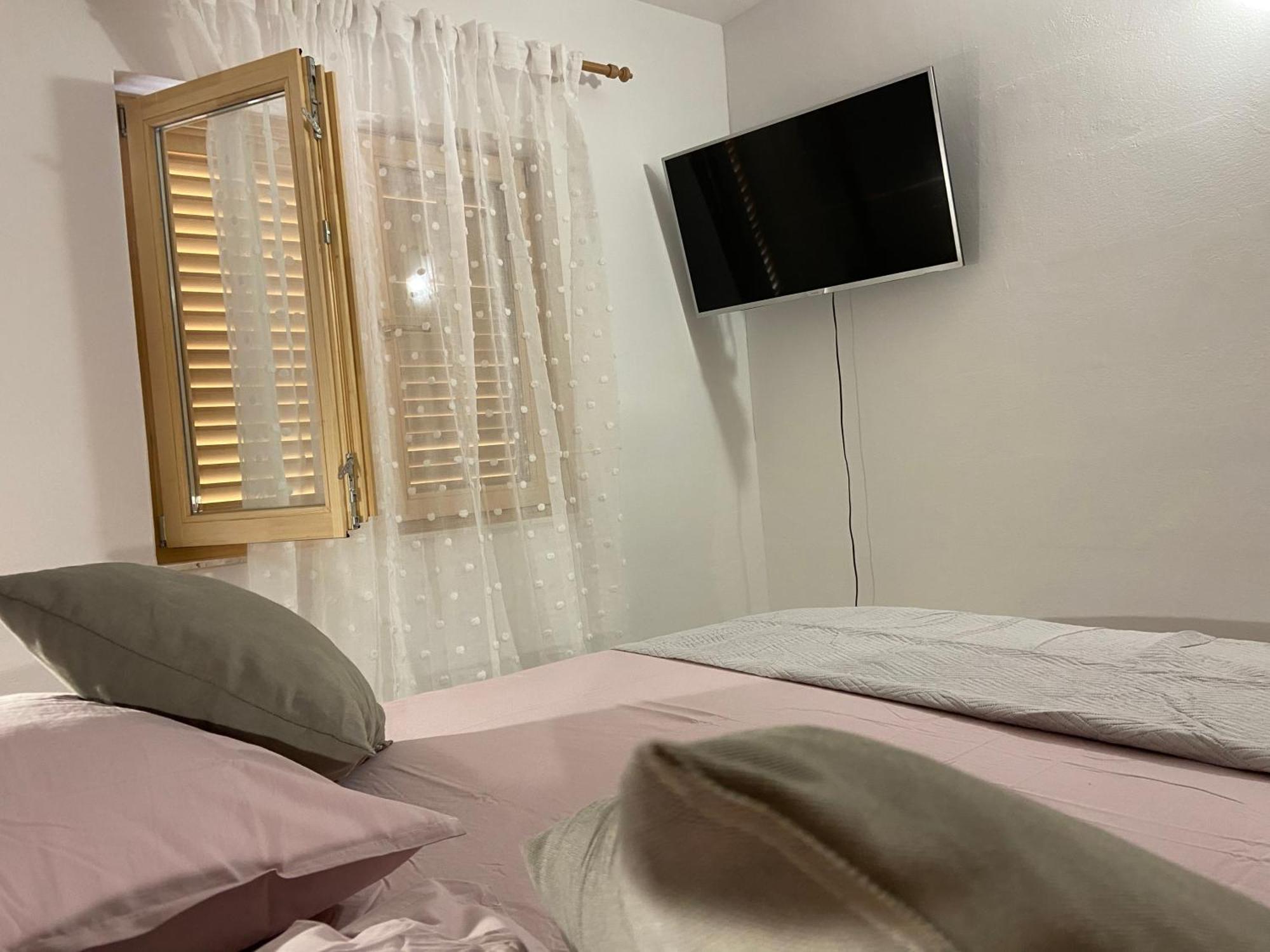 Apartmani Mara Rogoznica Рогозниця Екстер'єр фото